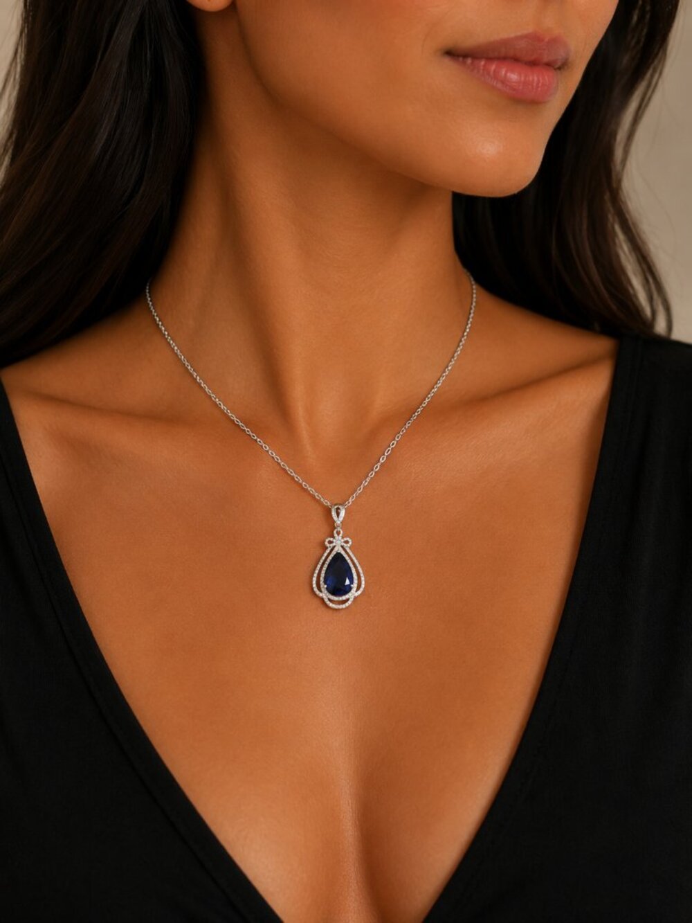 NEW 18k White Gold Blue Sapphire Diamond Pear Cut Teardrop Pendant Necklace